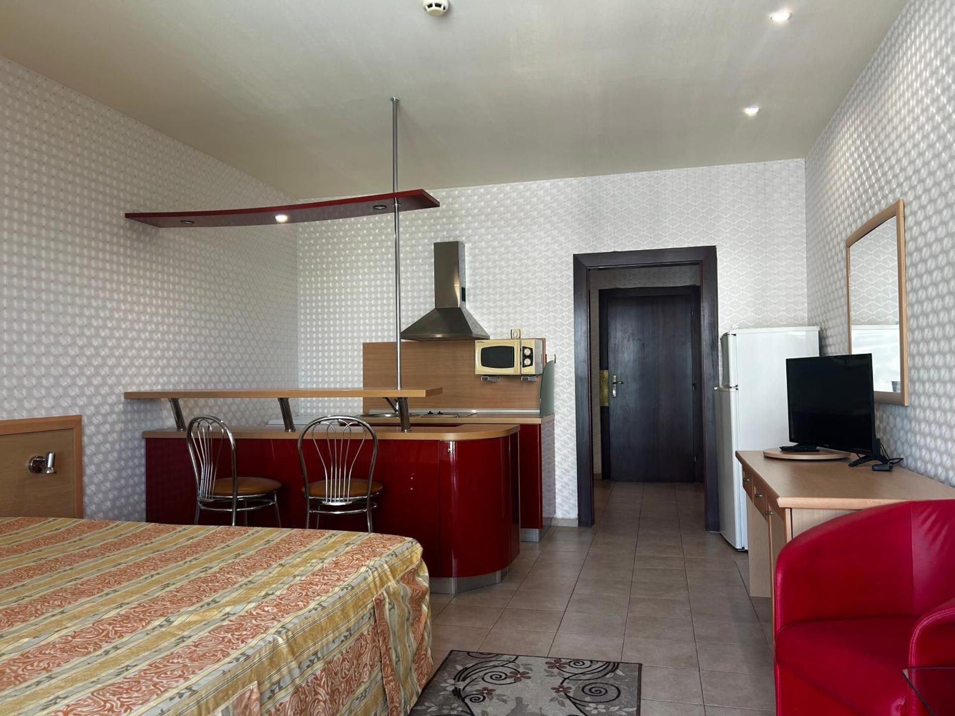 King Studio with Sofa Bed