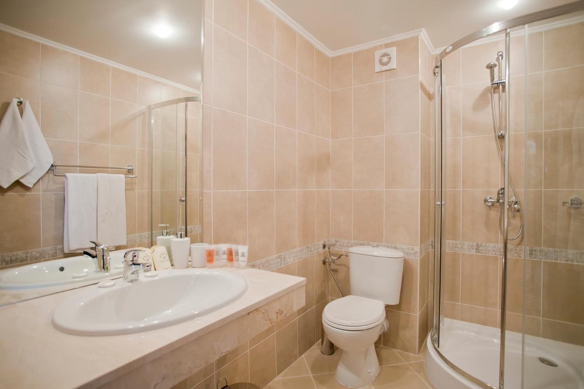 One-Bedroom Suite with Balcony (3 Adults)