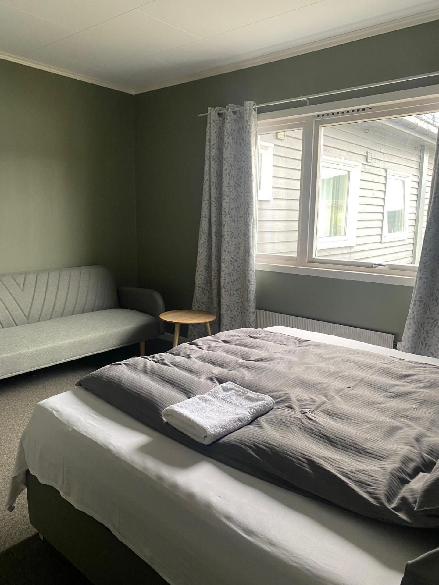 Large Double Room