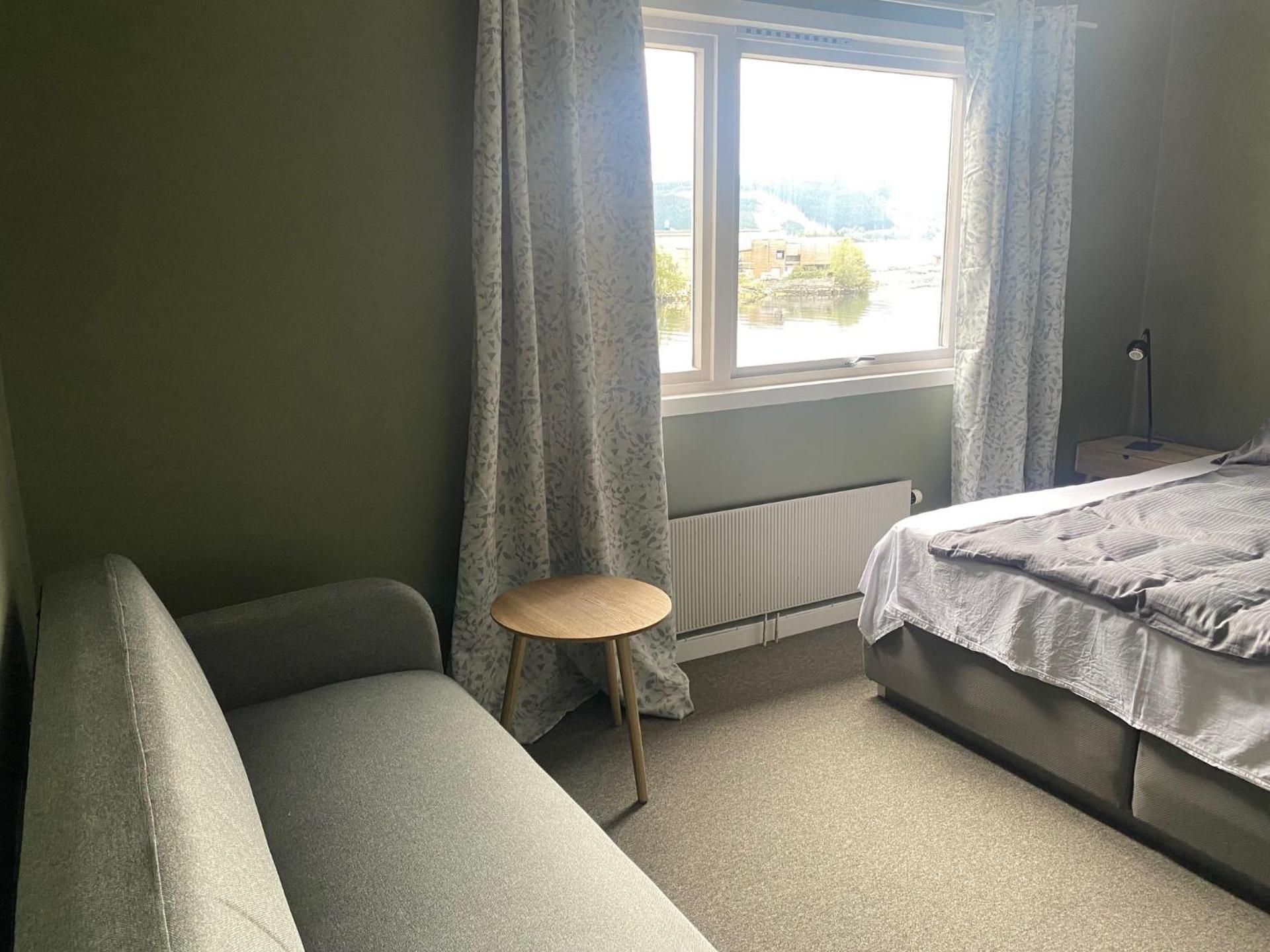 Large Double Room