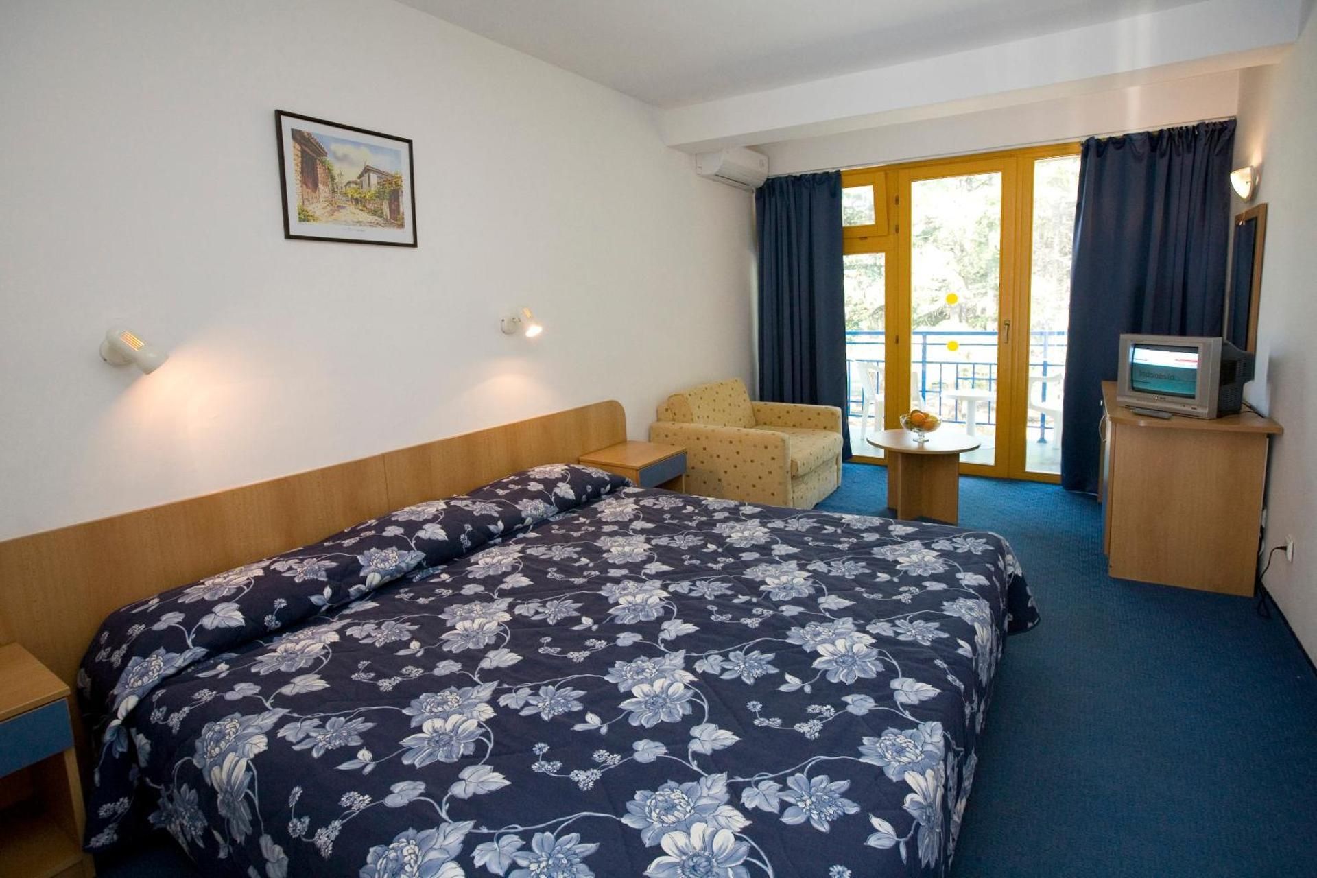 Twin Room with Balcony (2 Adults)
