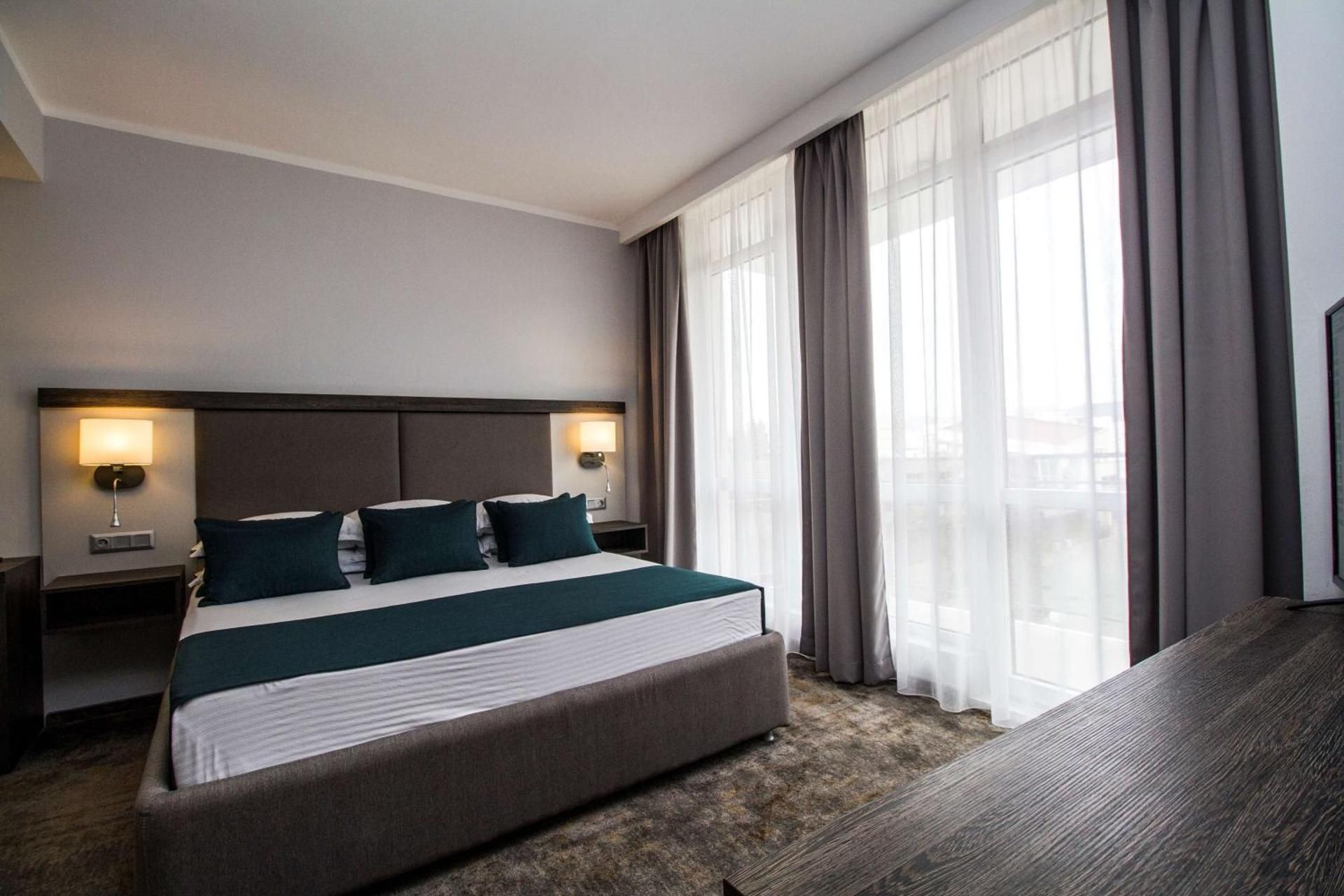 Standard King Room with Balcony and Pool View