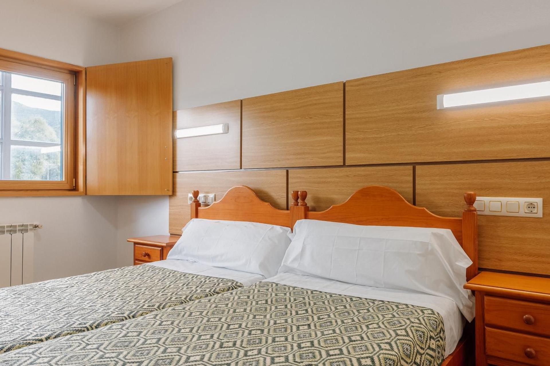 Twin Room with Private Bathroom