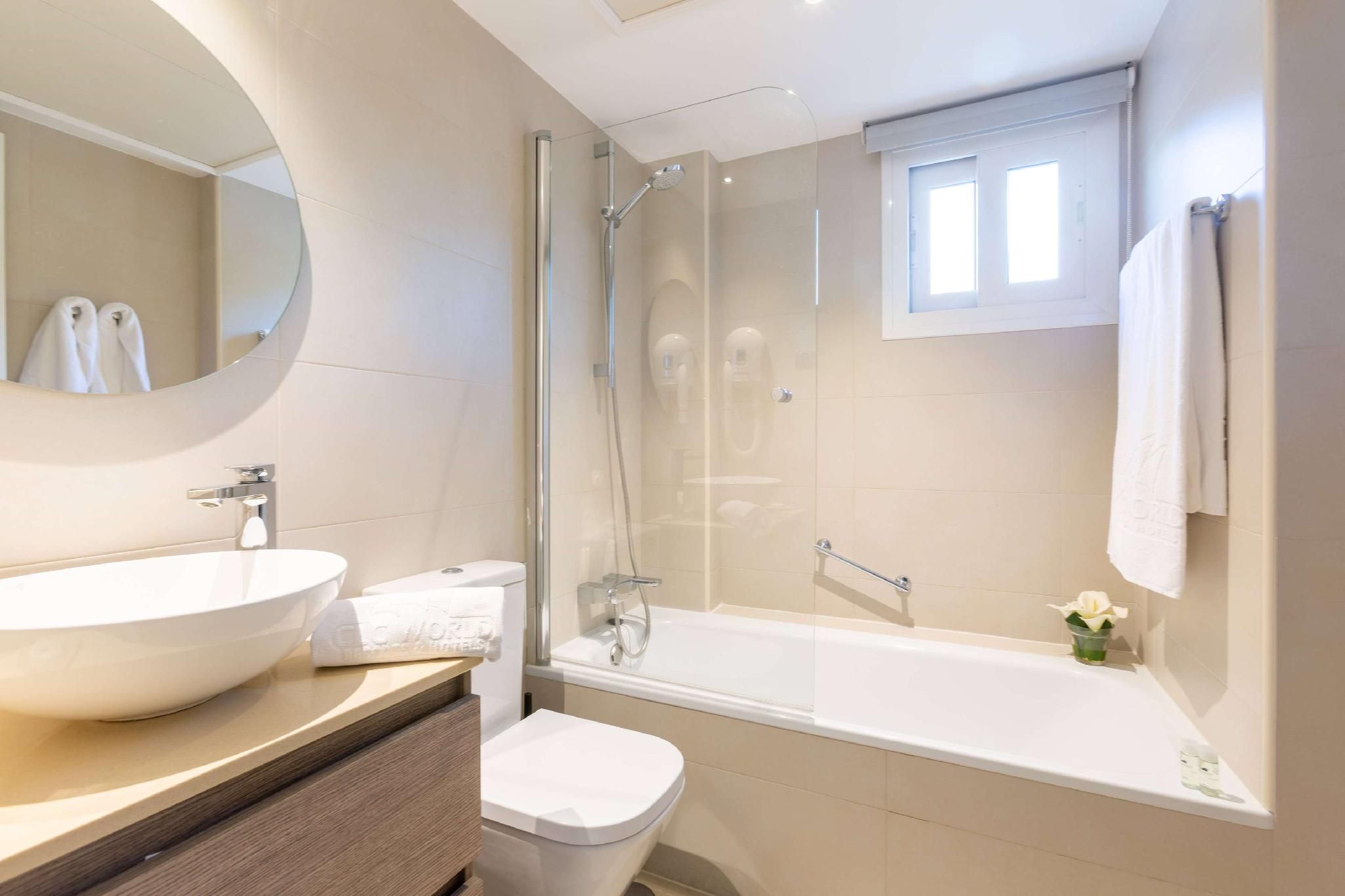 Ramada Hotel & Suites by Wyndham Costa del Sol Fuengirola Superior Plus One Bedroom Apartment 2