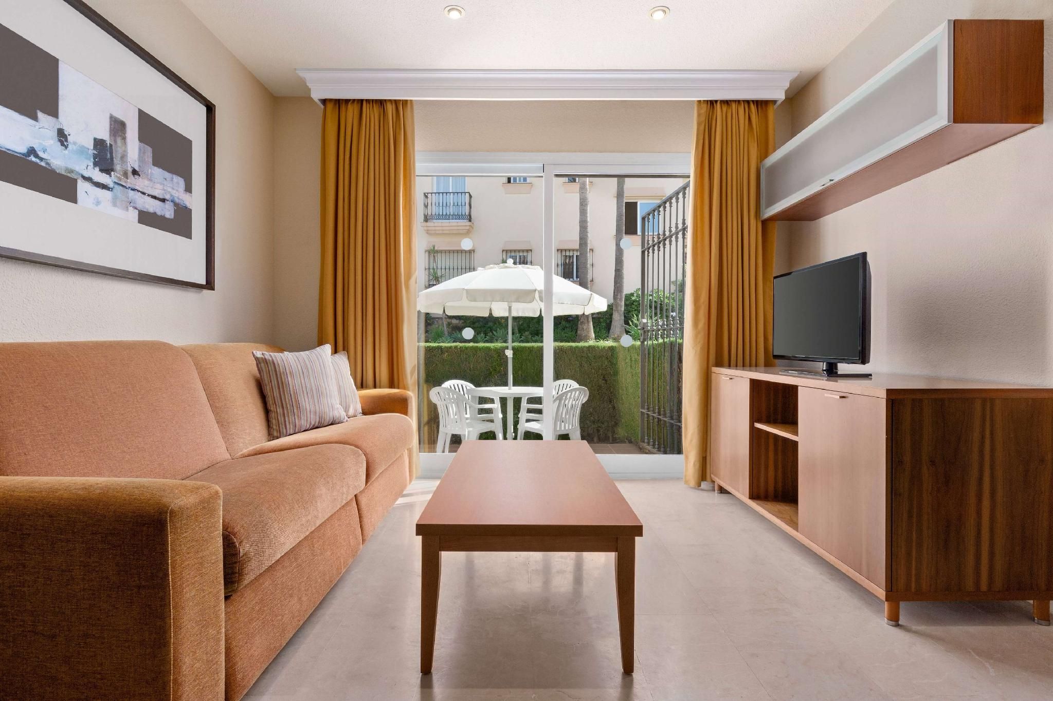 Superior 1 Bedroom Apartment