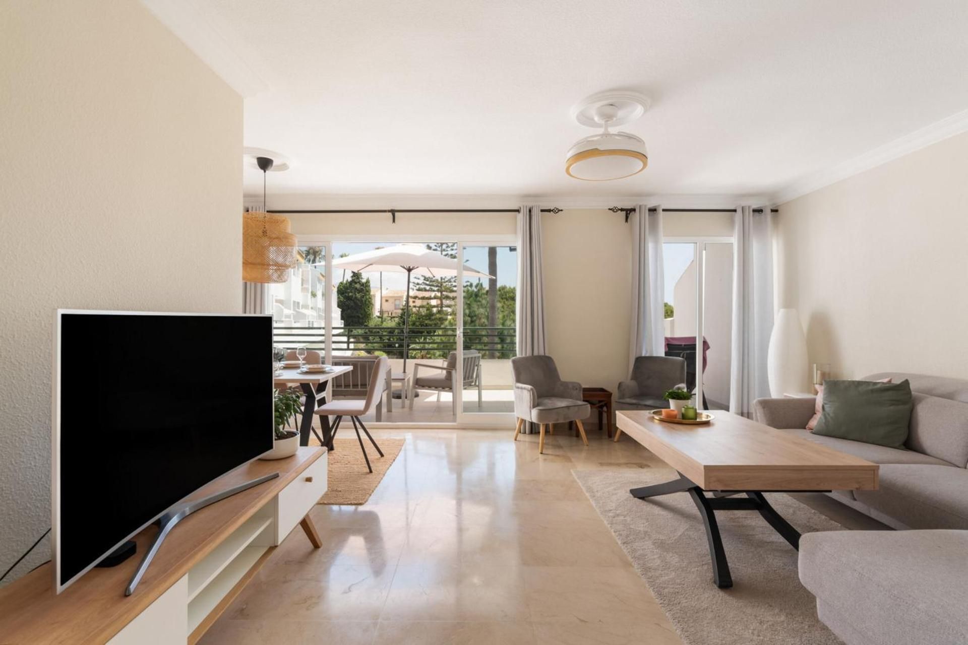 Three-Bedroom Deluxe Apartment