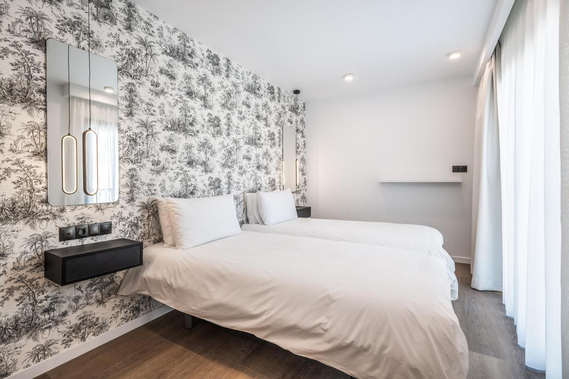 The Orange House Boutique Hotel and Upstairs Rooftop Bar Center of La Cala de Mijas 100m from the Be Deluxe Queen Room