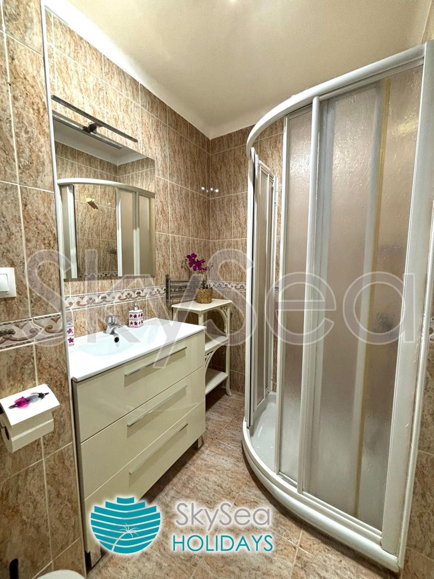 Family Two-Bedroom Apartment with View