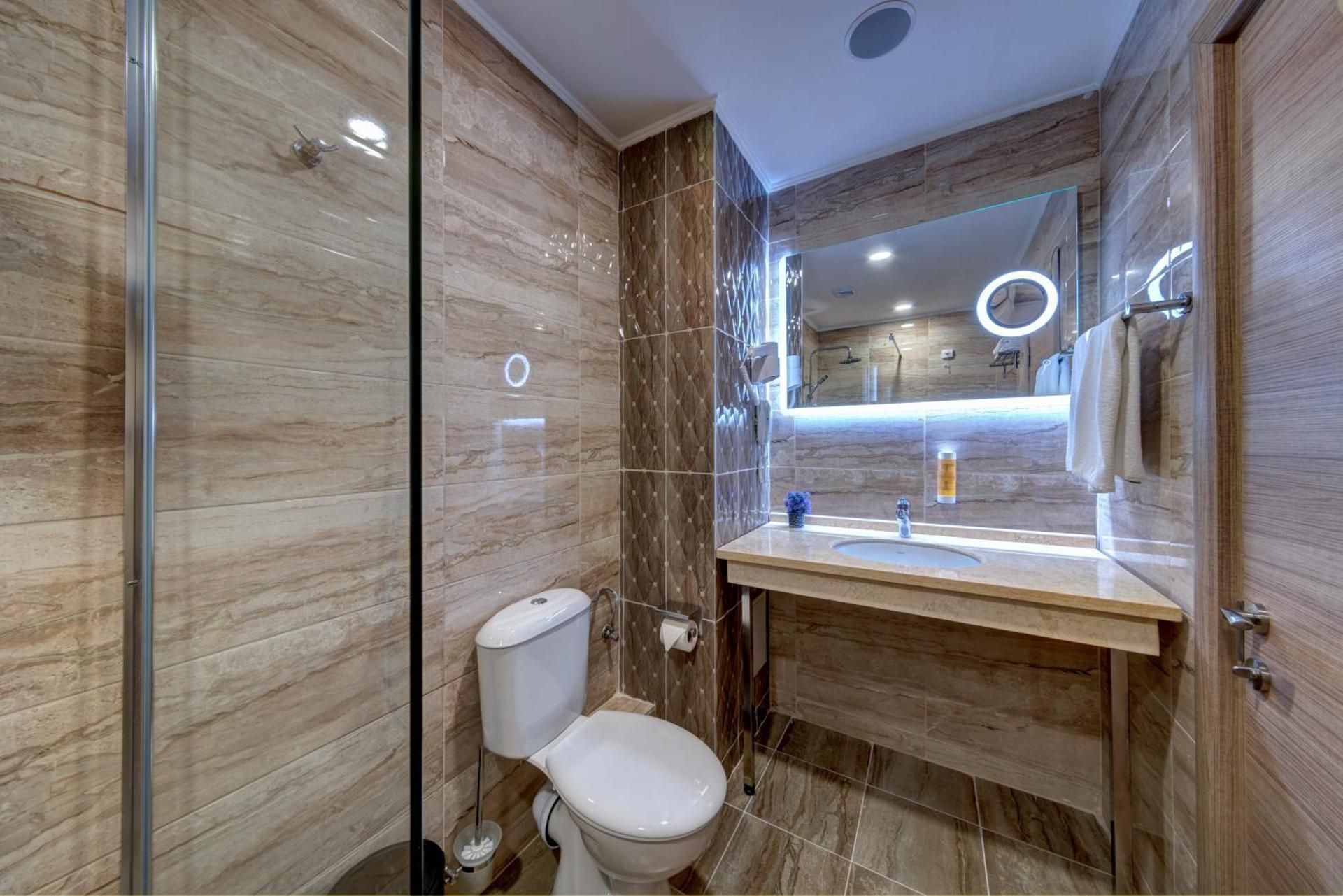 Double or Twin Room with Balcony (2 Adults)