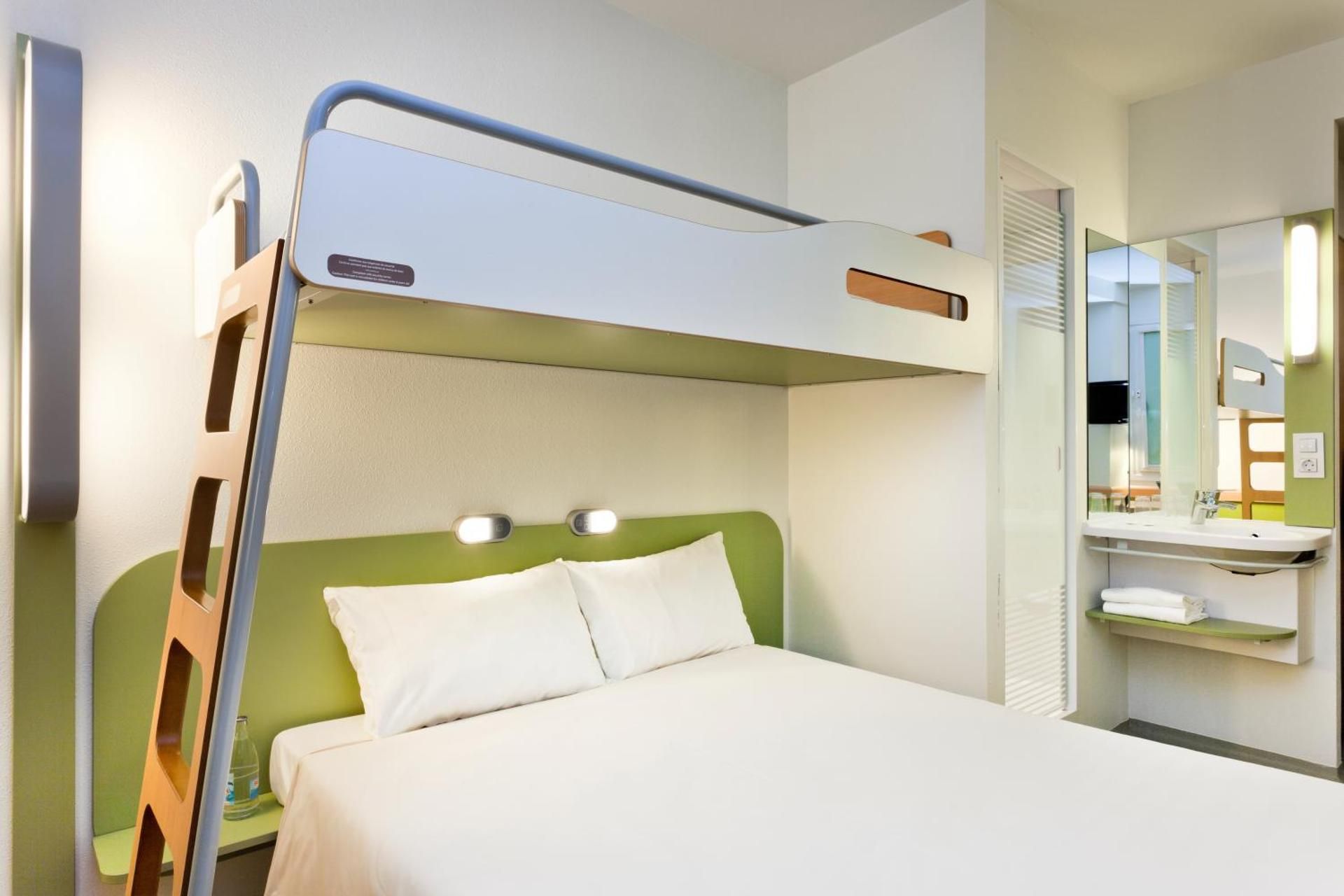 Classic Room with 1 double bed