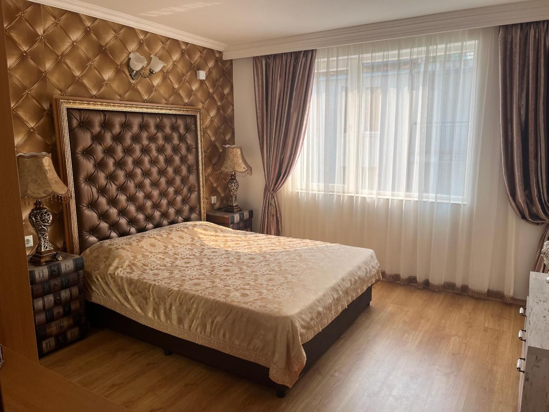 Two-Bedroom Deluxe Apartment with Balcony