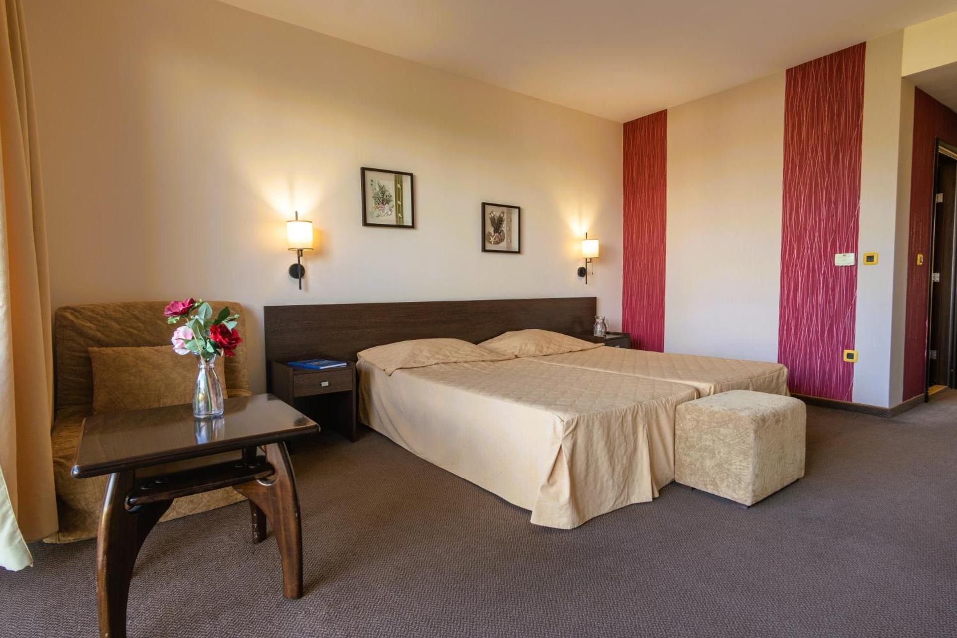 Twin Room with Balcony and Pool View - Upper Floor