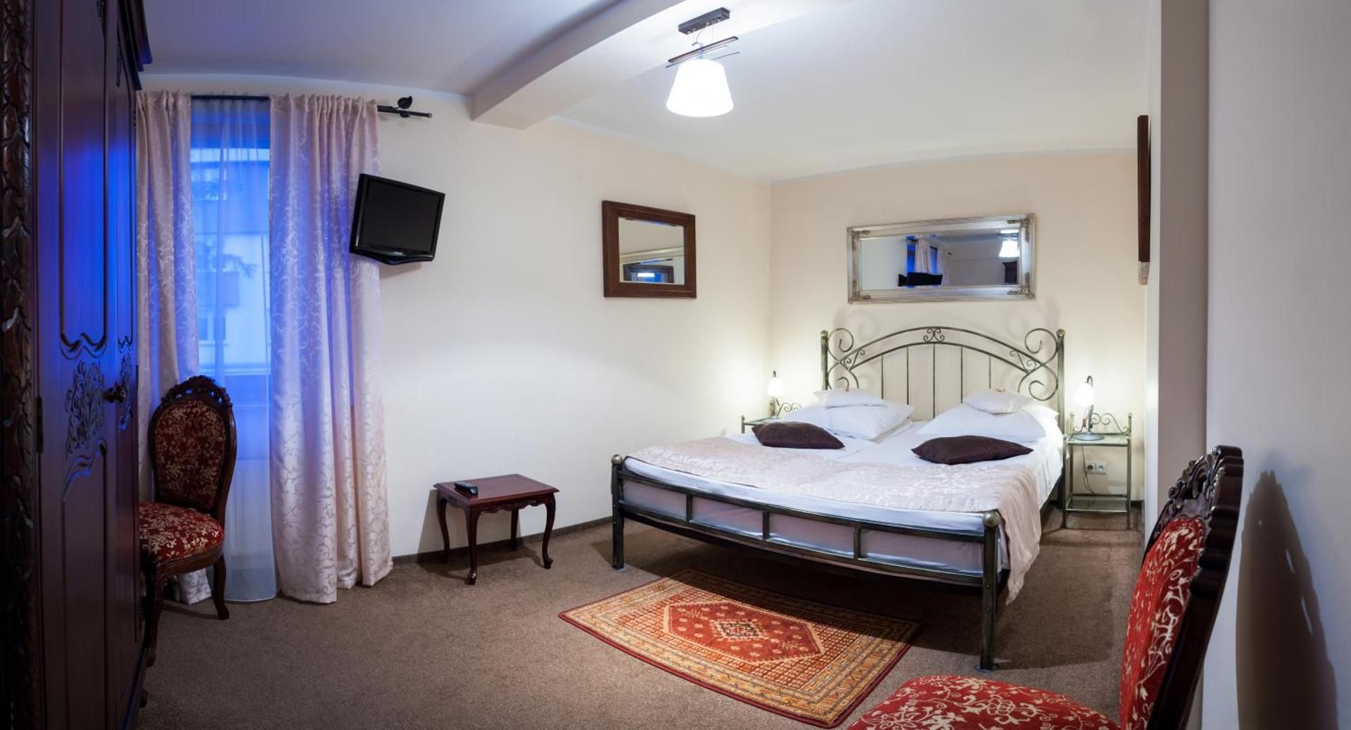 Willa Pastel Deluxe Double Room 2