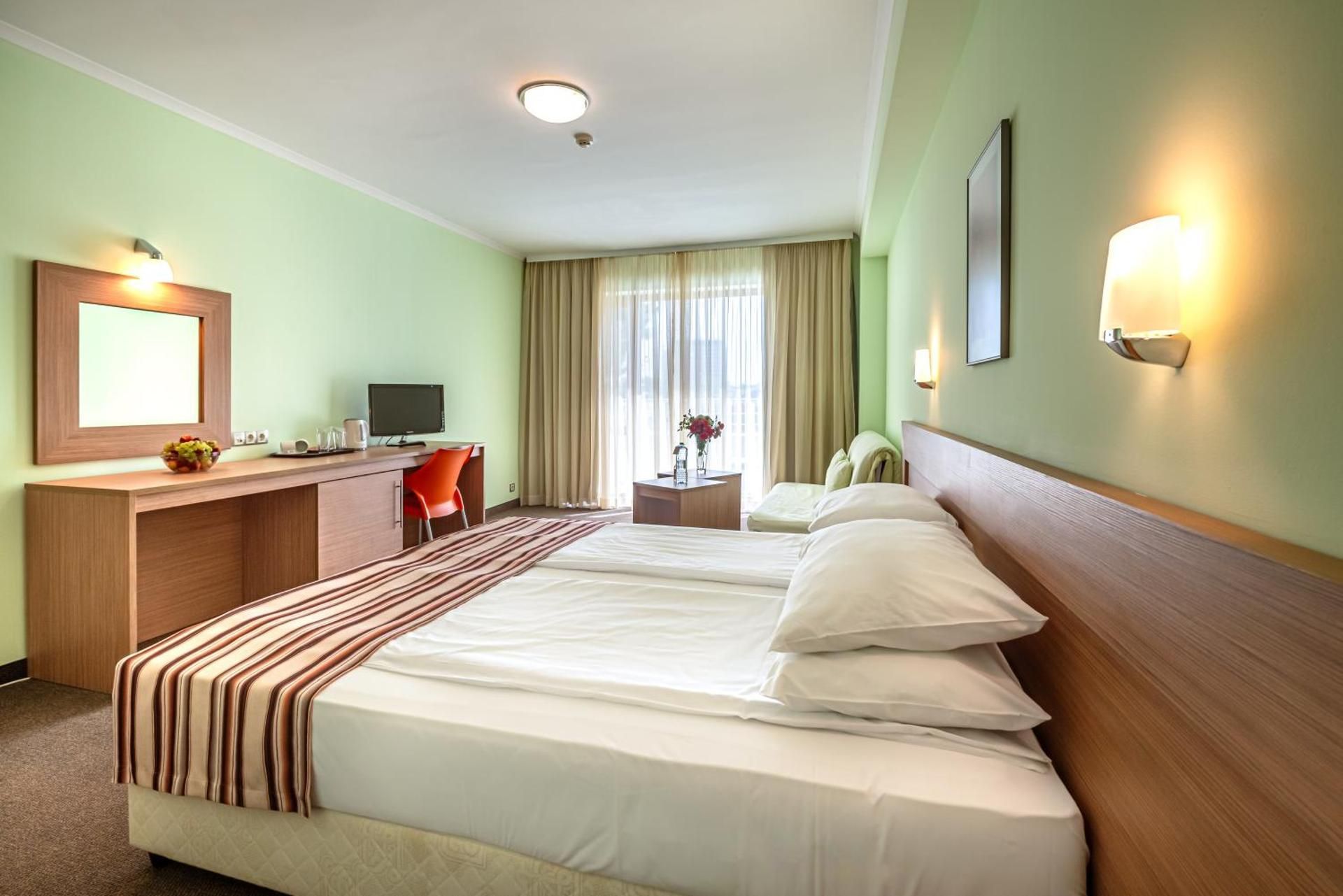 Large Double or Twin Room