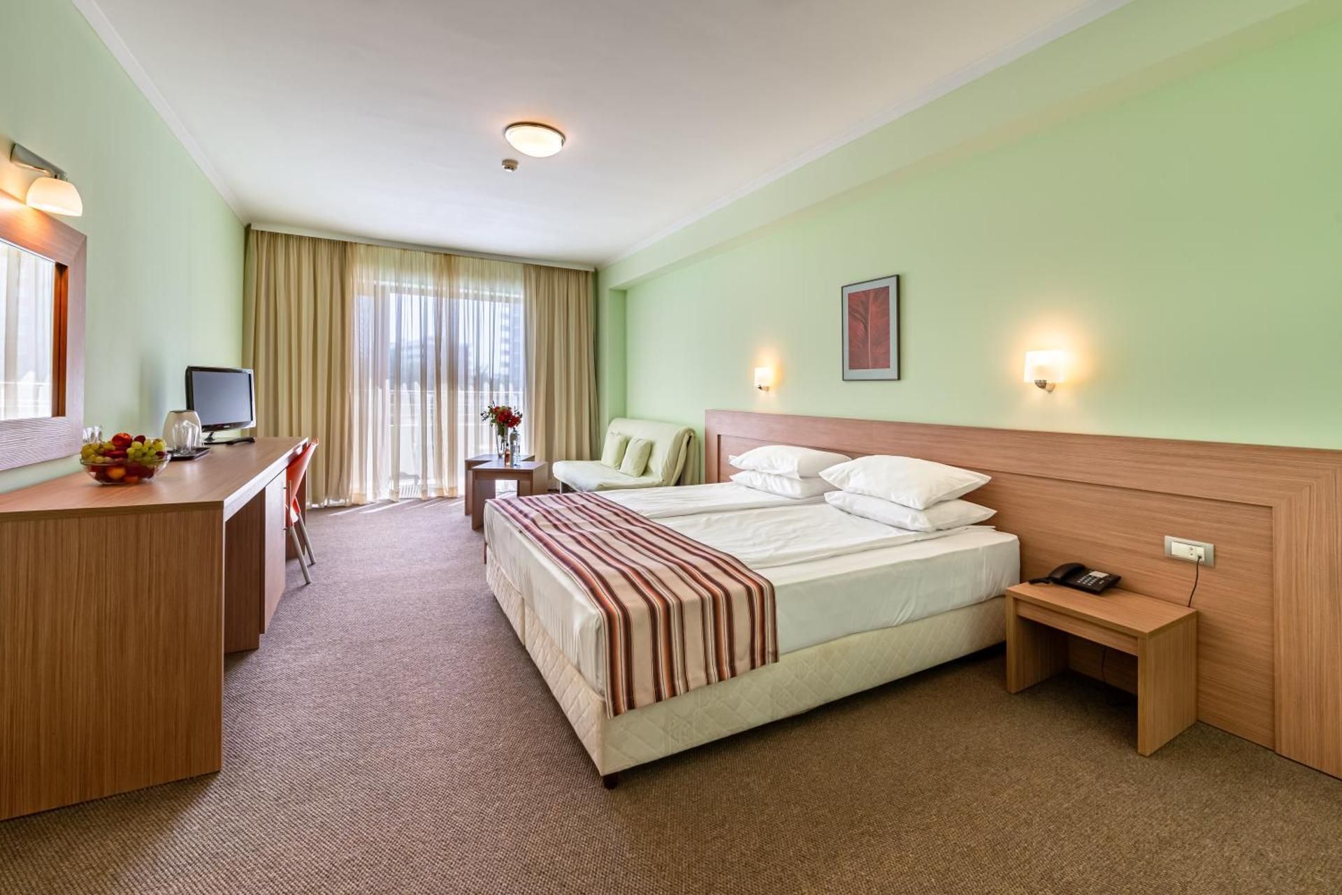 Large Double or Twin Room