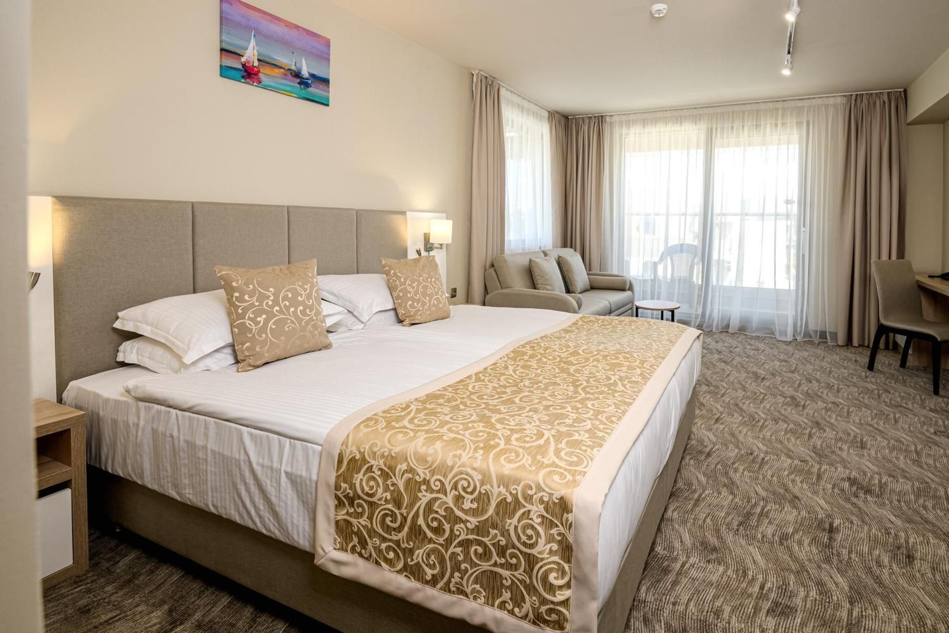 Double Family Room (2 Adults + 2 Children)