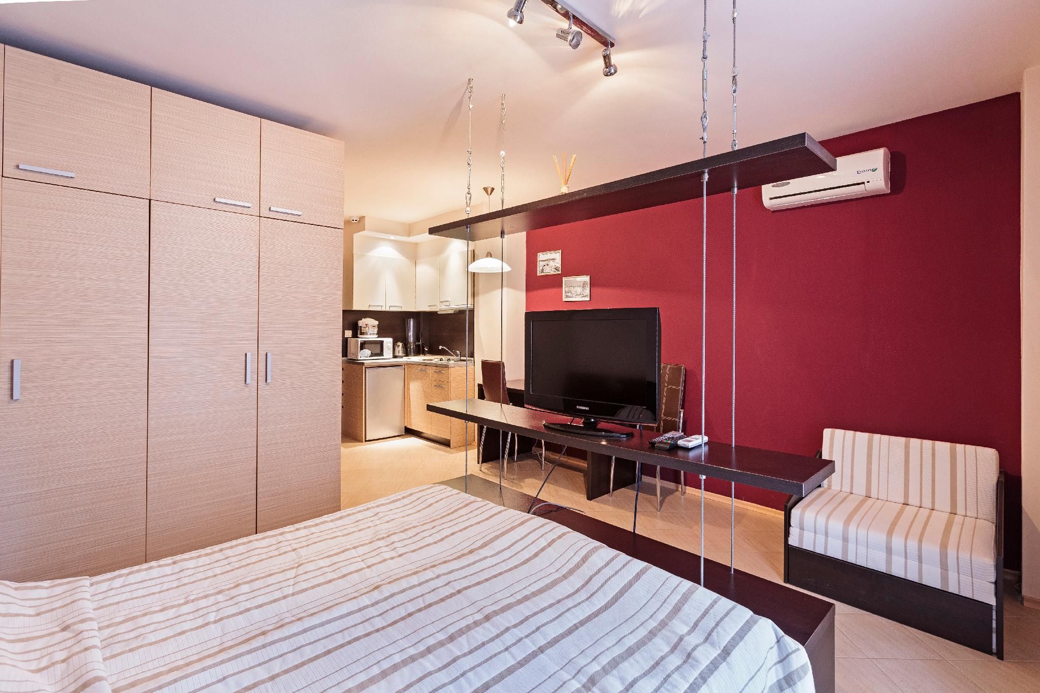 One Bedroom Apartment