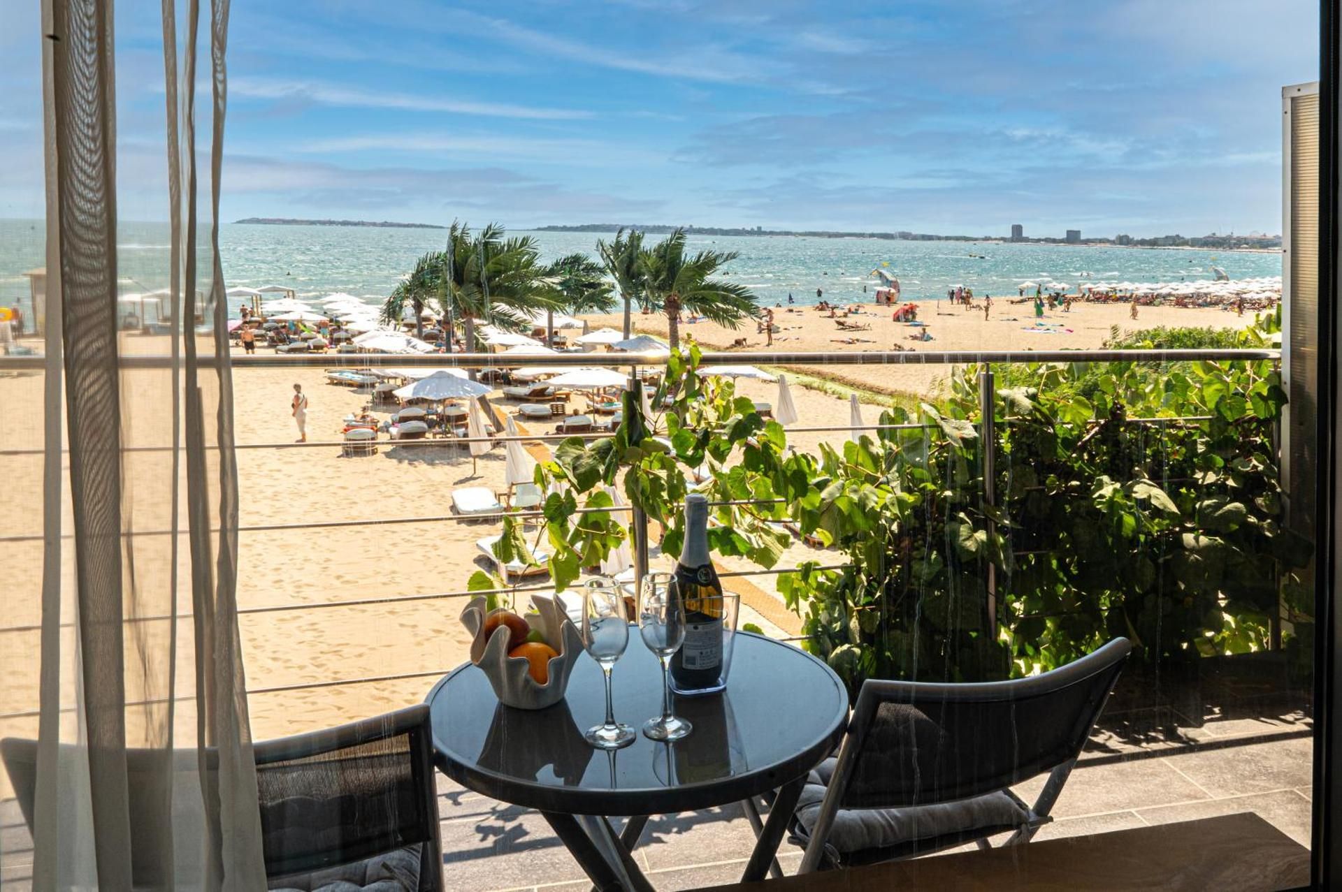 Deluxe Double Room with Balcony and Sea View
