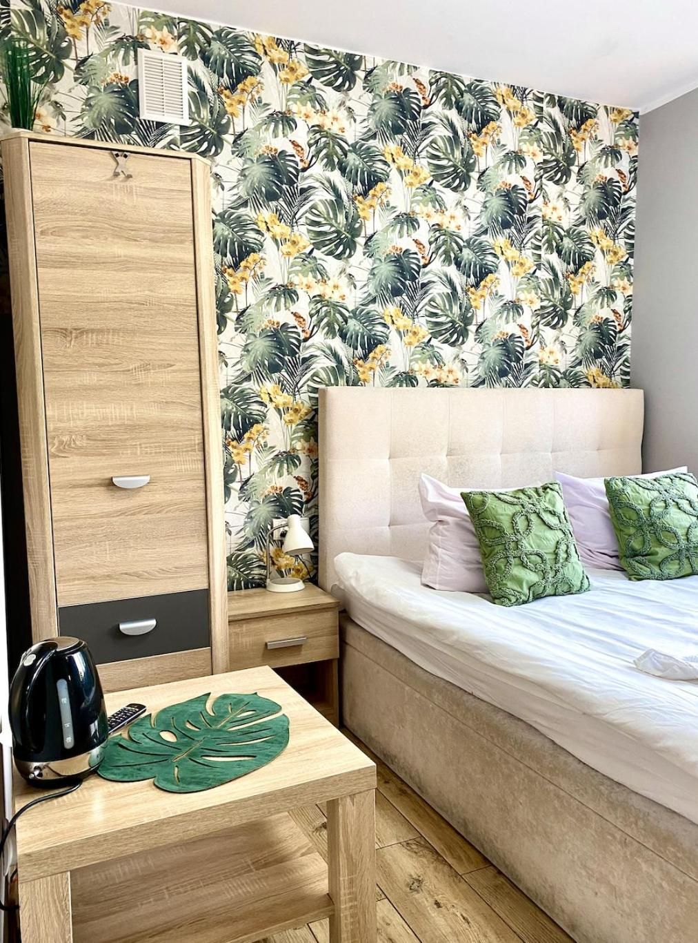 Deluxe Double Room with Private Bathroom