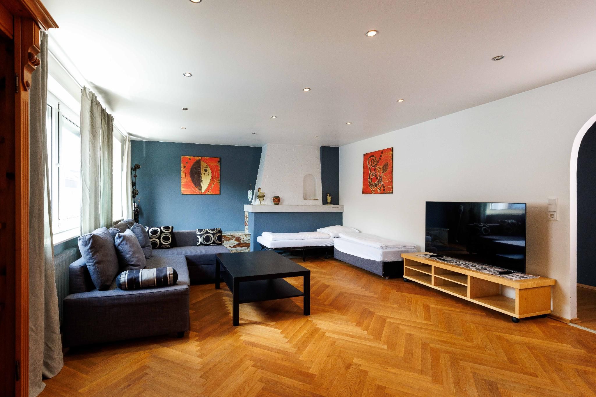 1 Bedroom - Large