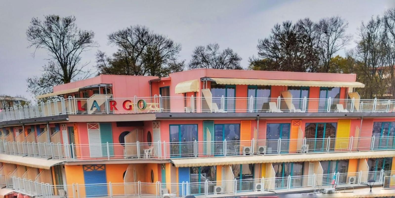 Hotel Largo Beach