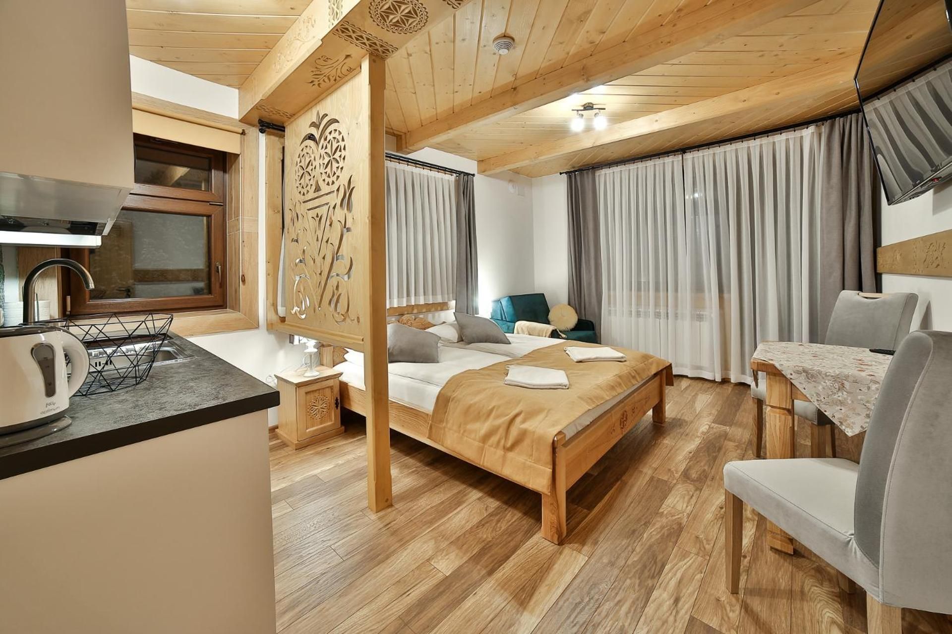 One-Bedroom Apartment