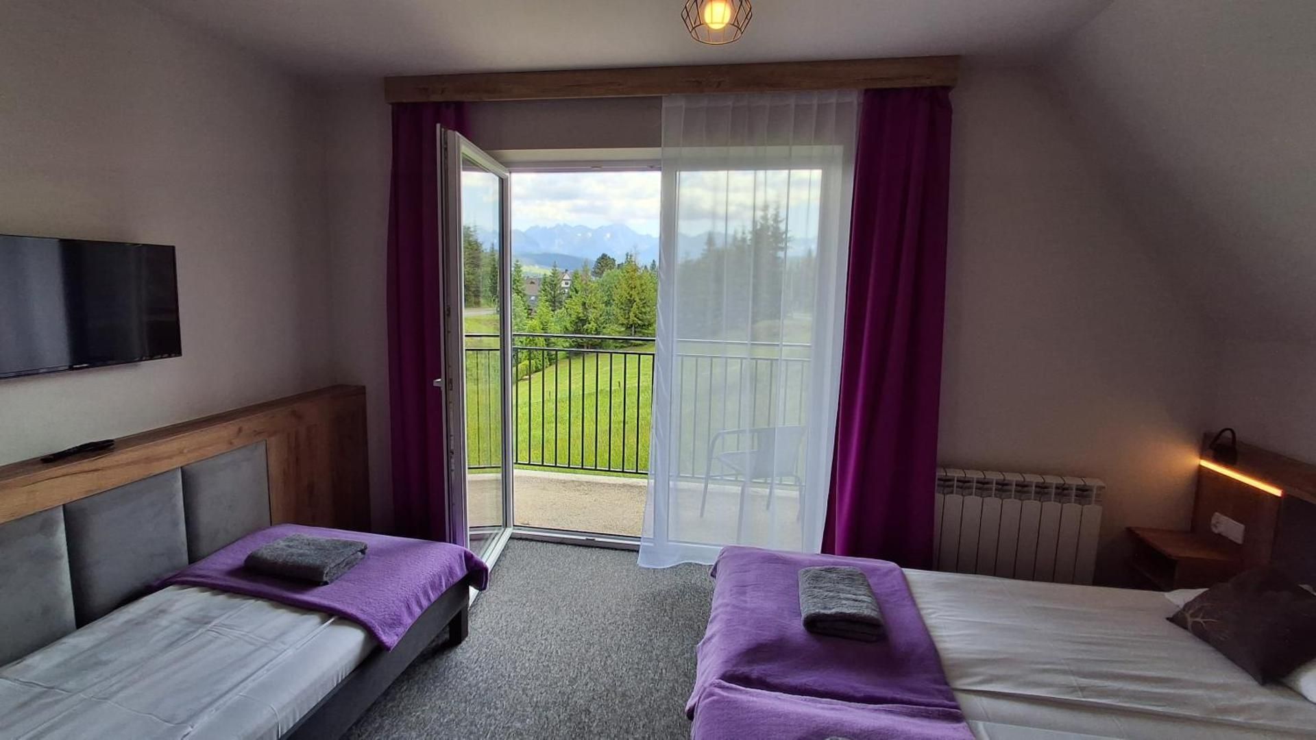 Two-Bedroom Apartment with Mountain View