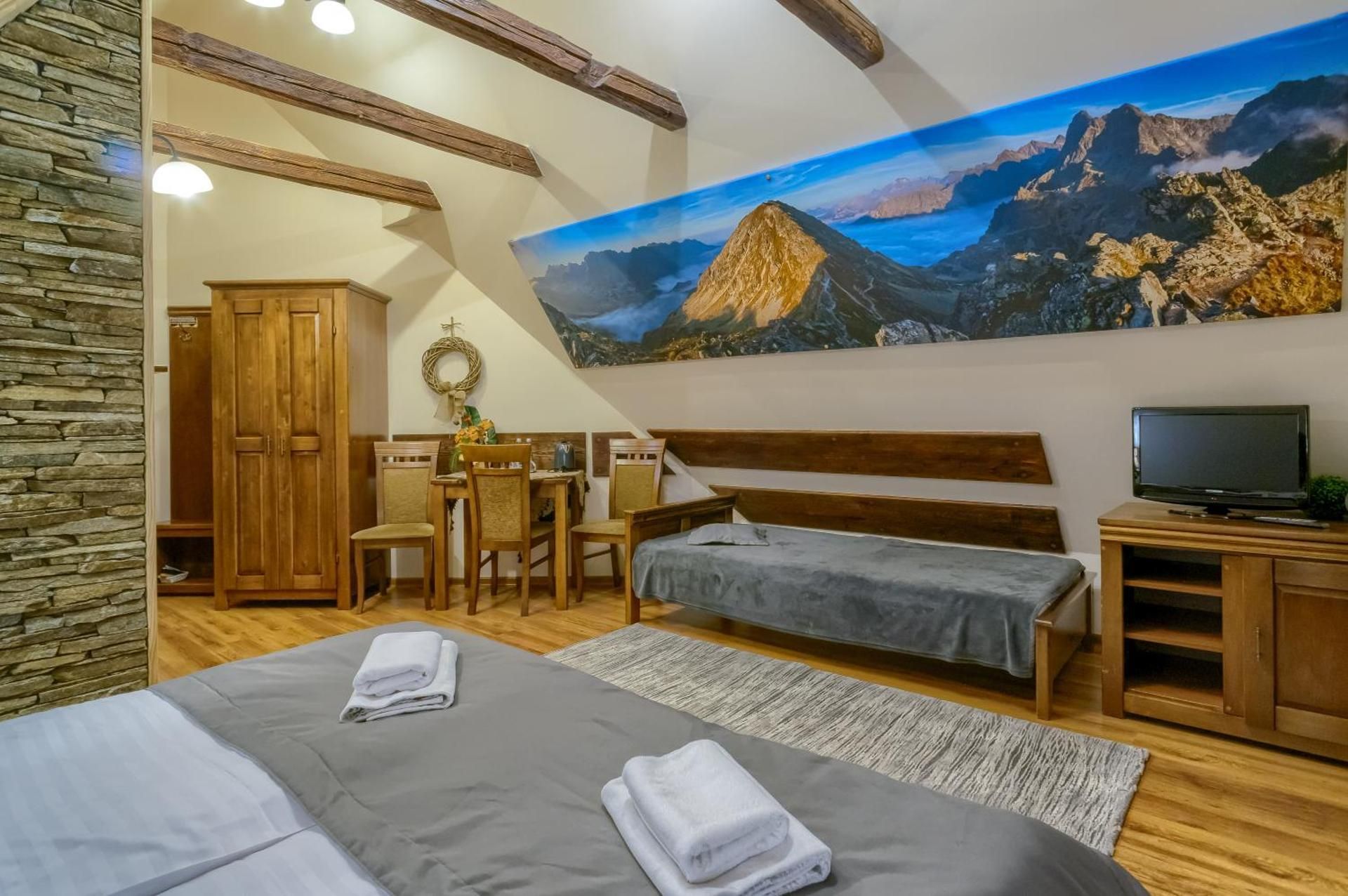 Triple Room