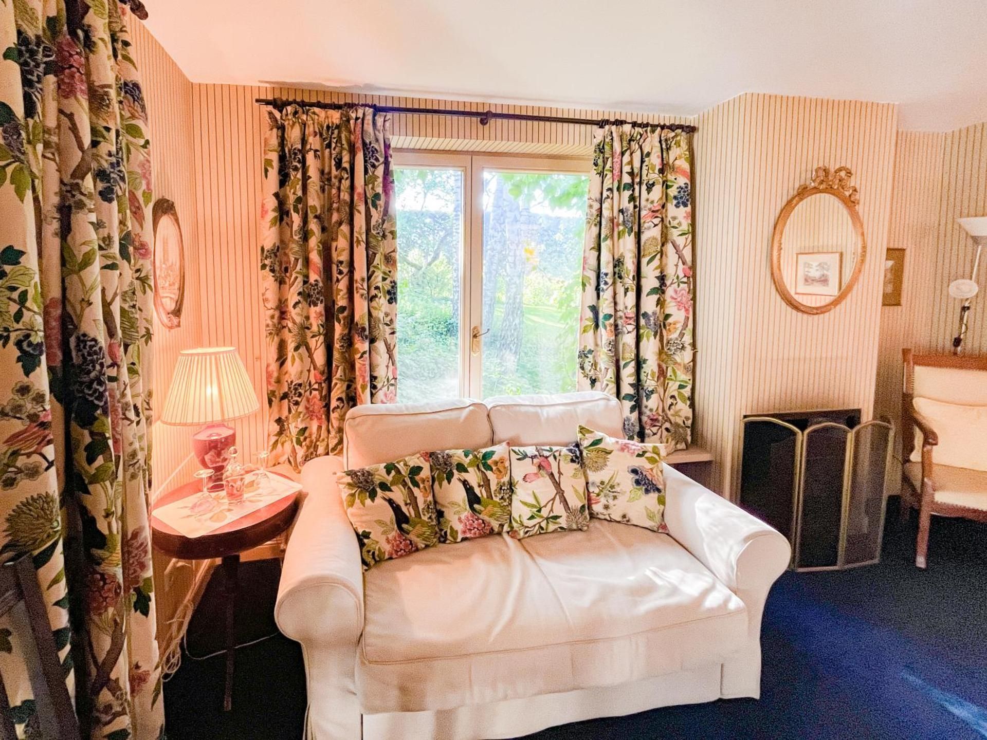Double Room with Private External Bathroom