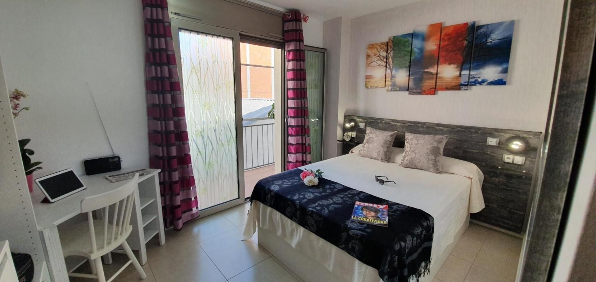 Atico Airport Barcelona - Puerto Cruceros Three-Bedroom Superior Apartment - Terrace&BBQ