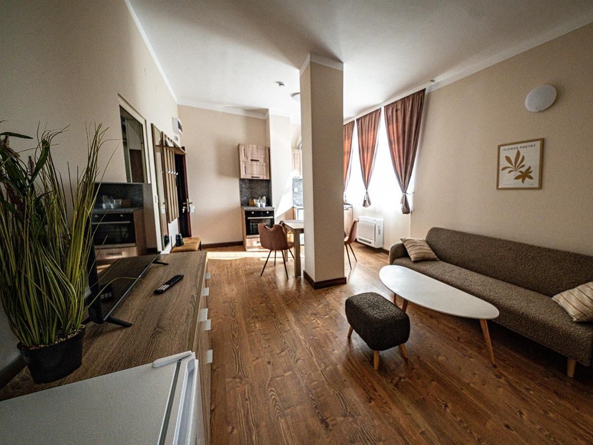 Self Check-in Семеен Хотел Рудин Classic One-Bedroom Apartment with King Bed 2