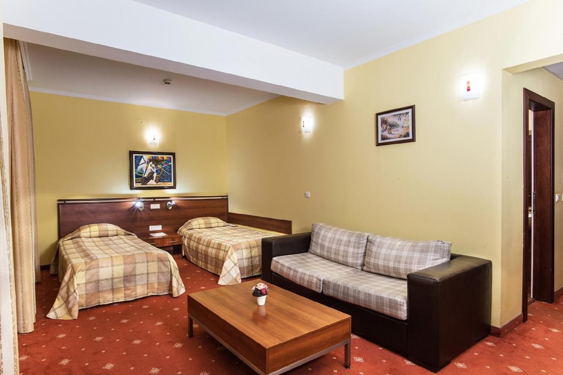 Deluxe Twin Room