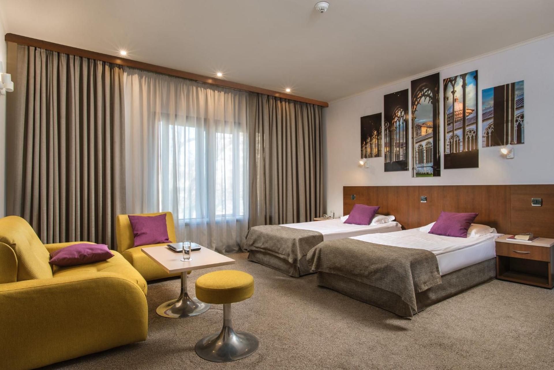 Deluxe Twin Room