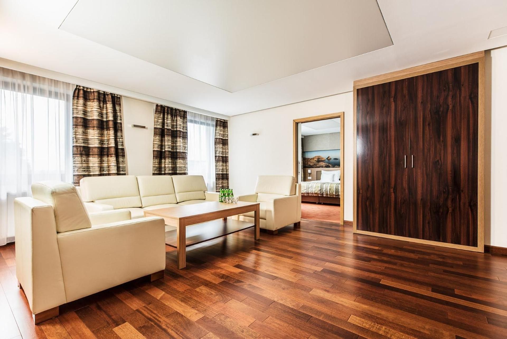 Standard Suite