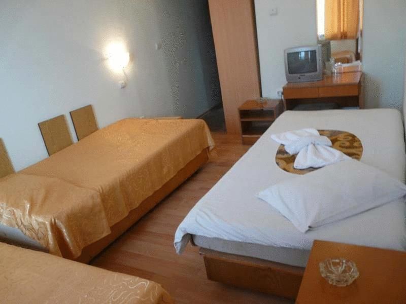 Quadruple Room with Balcony and Sea View