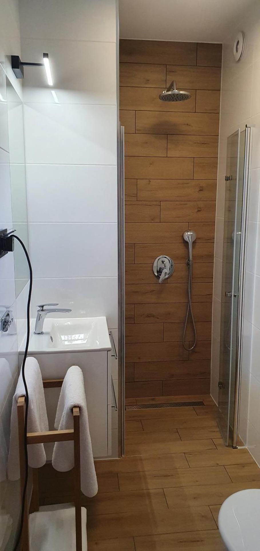 Deluxe Double Room (2 Adults + 1 Child)