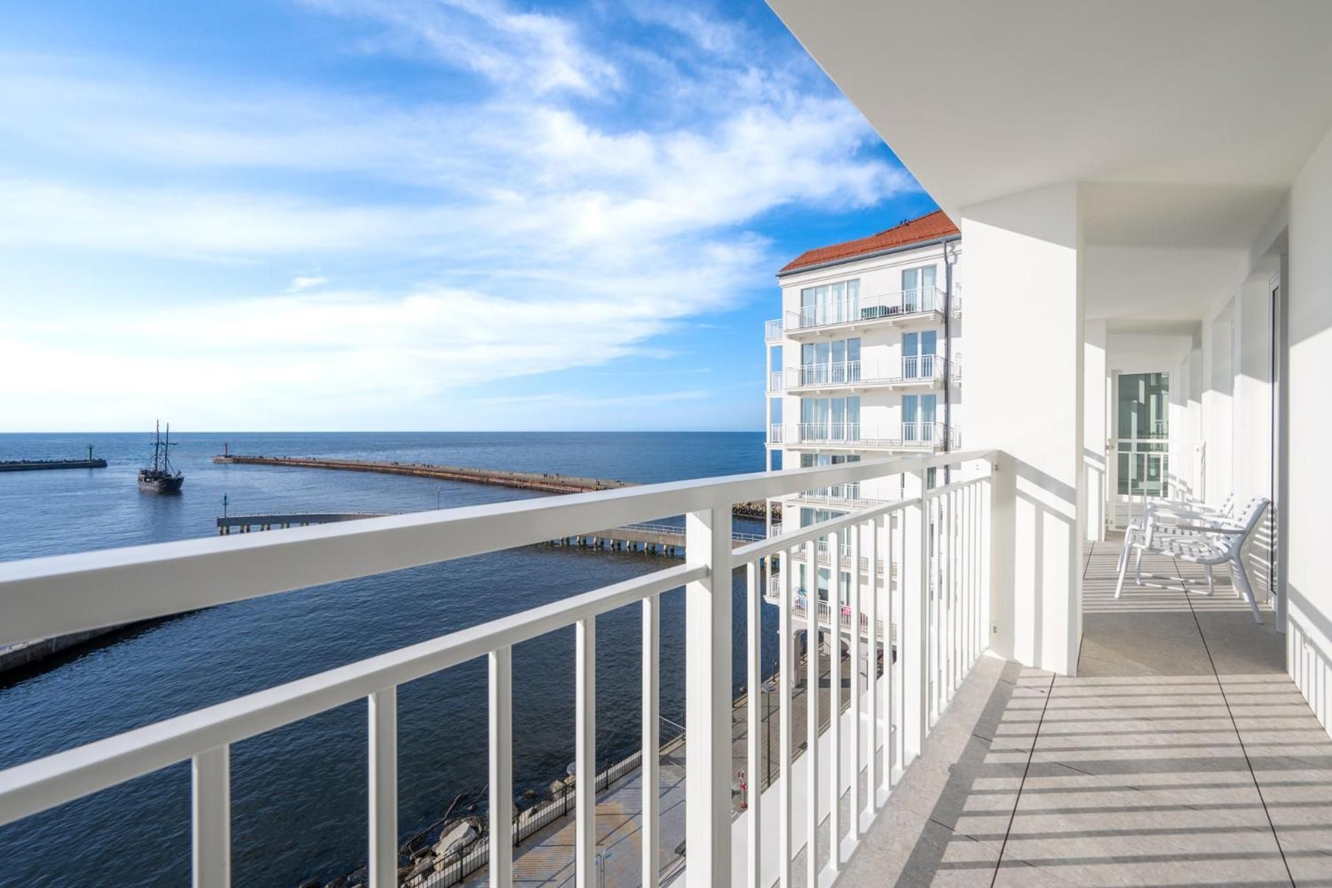 One-Bedroom Apartment - Sea Side