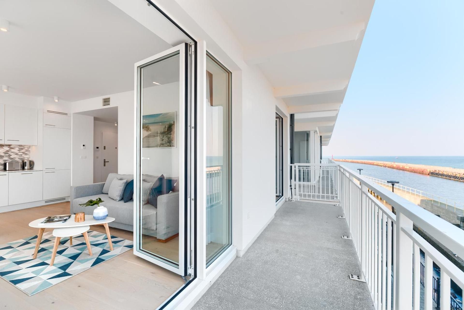 One-Bedroom Apartment with View