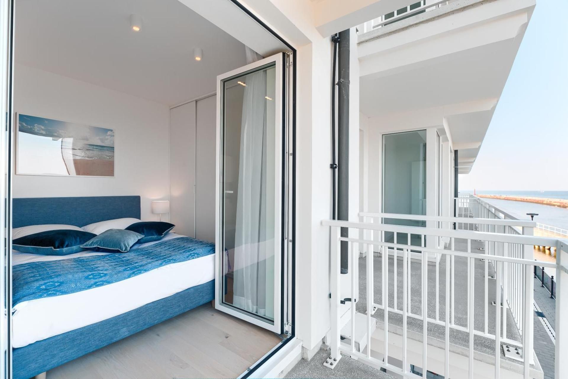 One-Bedroom Apartment with View