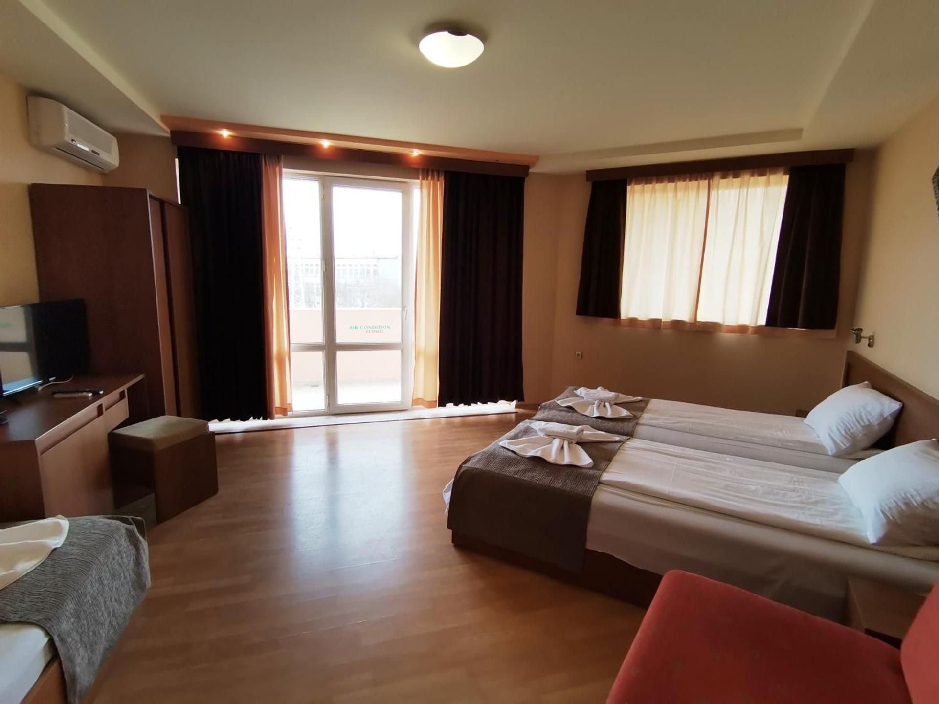 Deluxe Triple Room