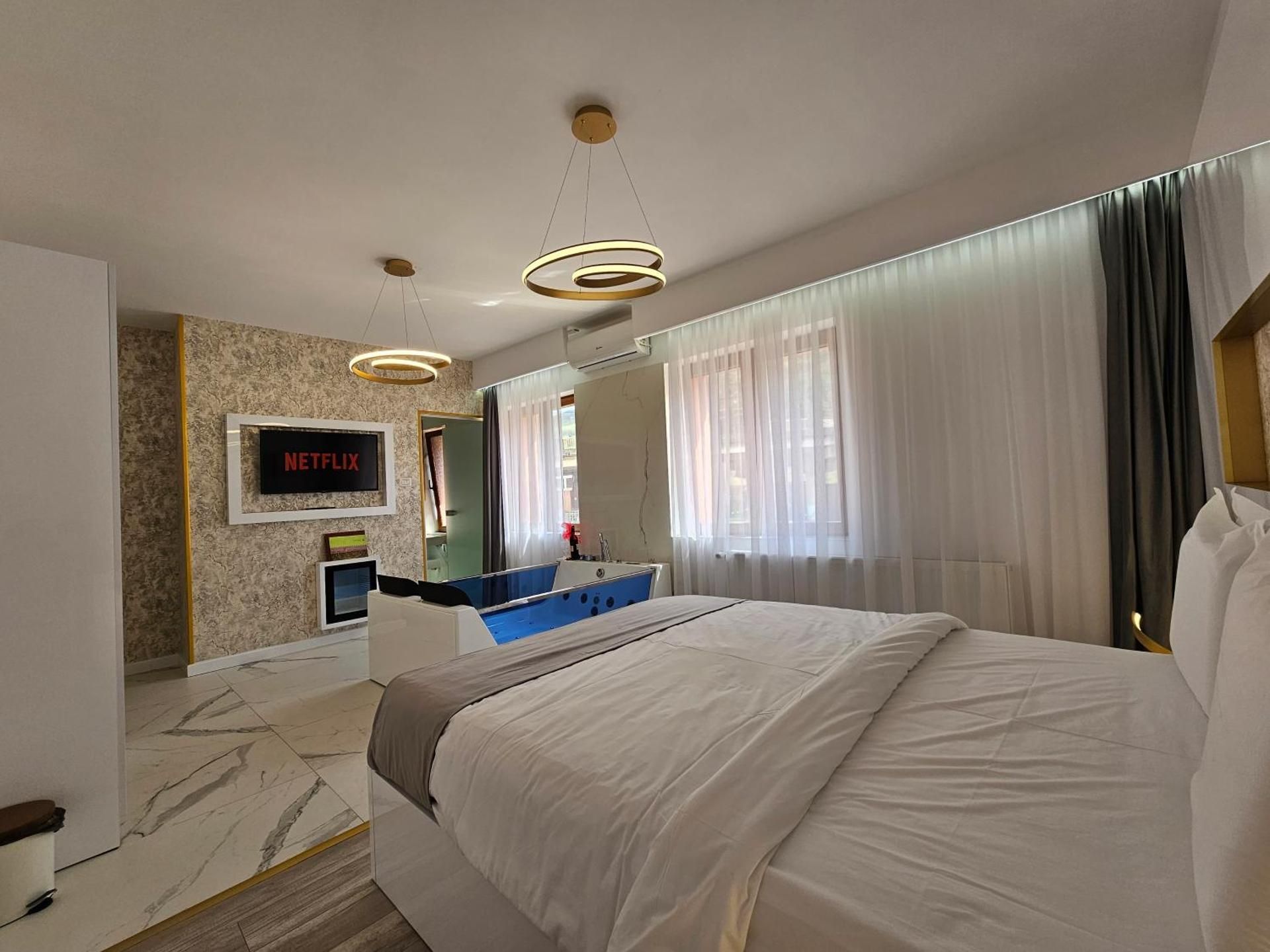 Double Room with Spa Bath