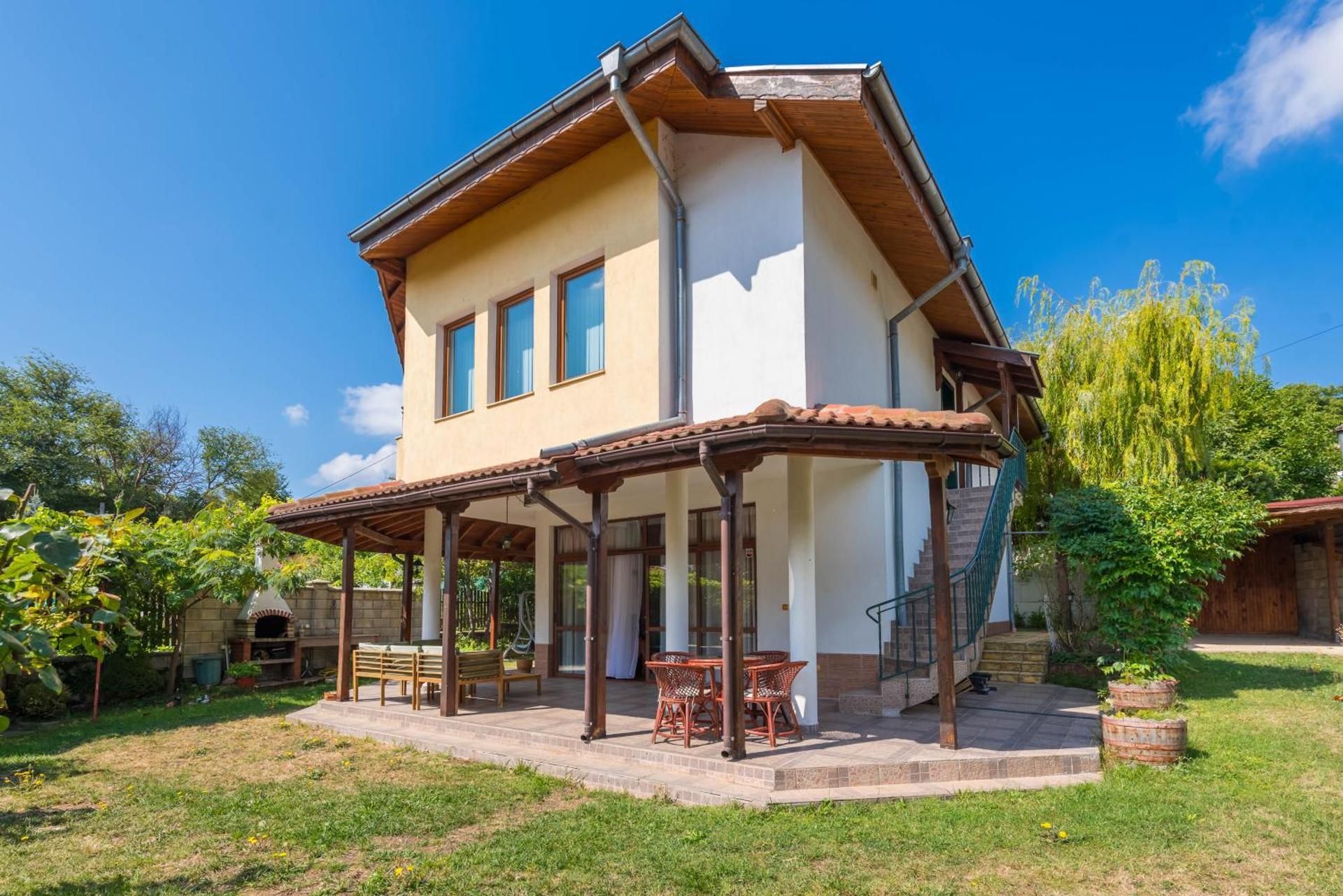 Villa ADORA
