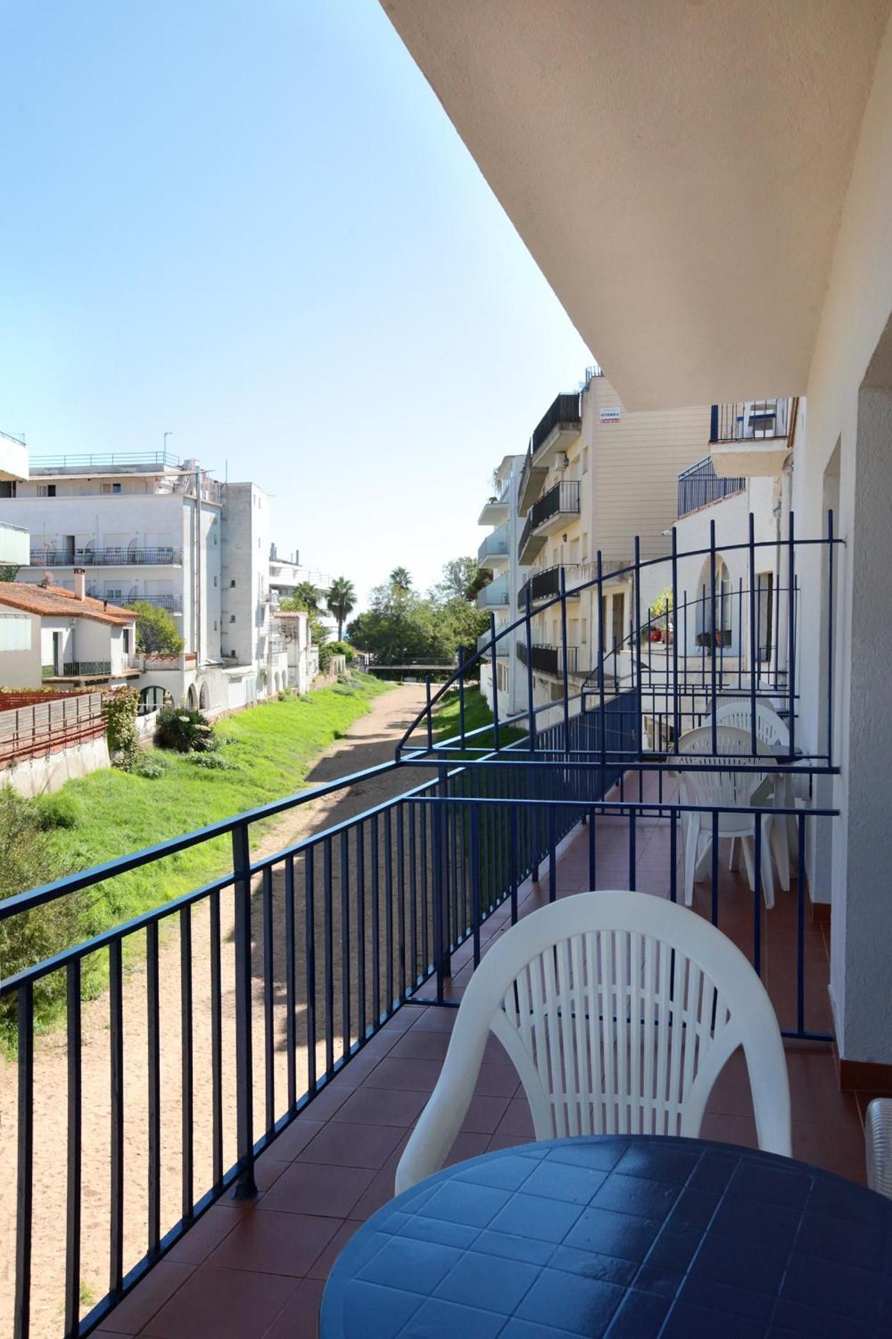 Superior Double Room with Balcony and River View