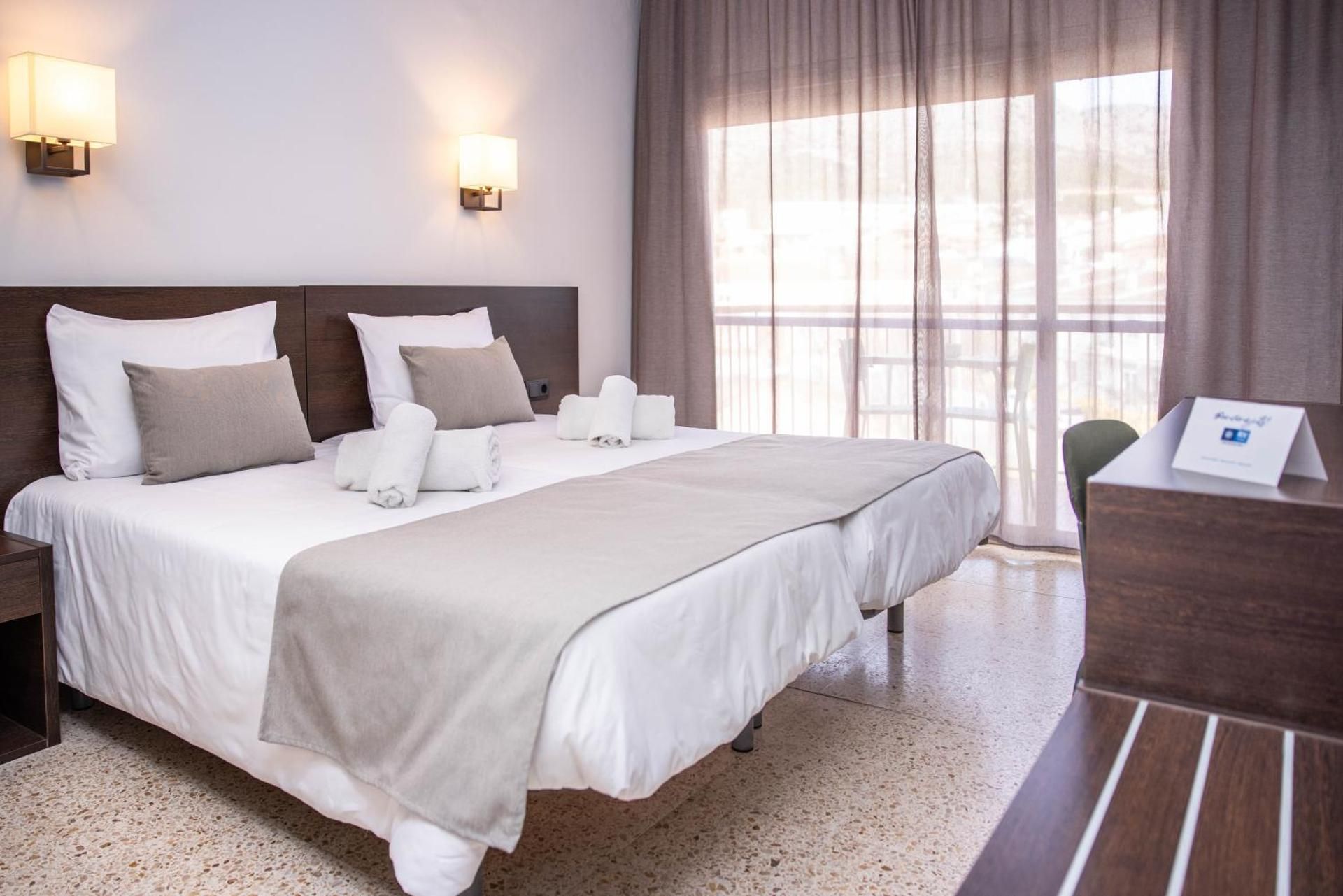 RVHotels GR92 Standard Twin Room 2