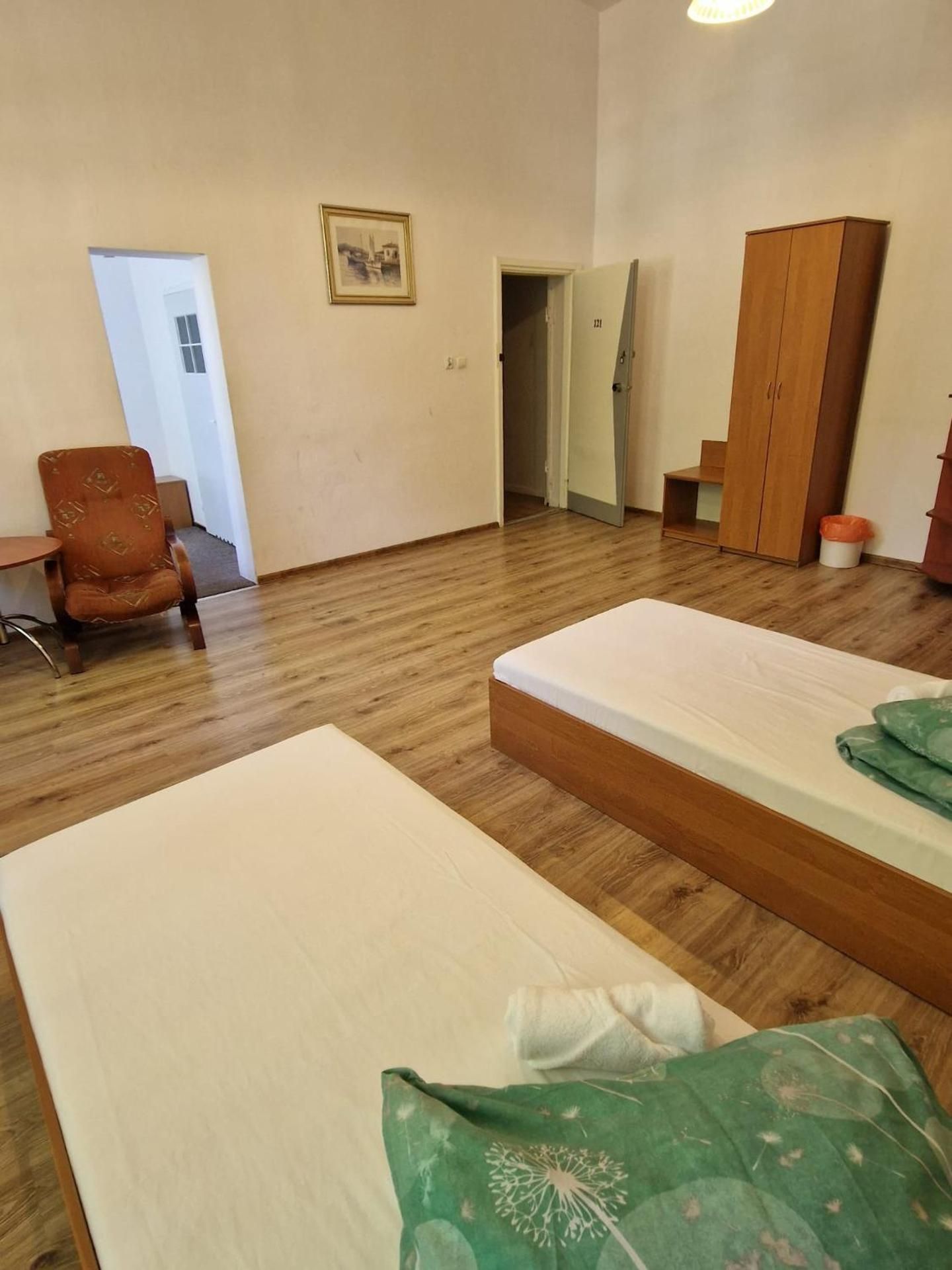 Quadruple Room with Private Bathroom