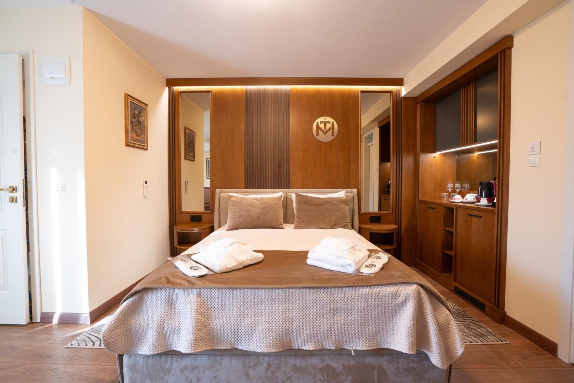 Deluxe Double Room with Balcony