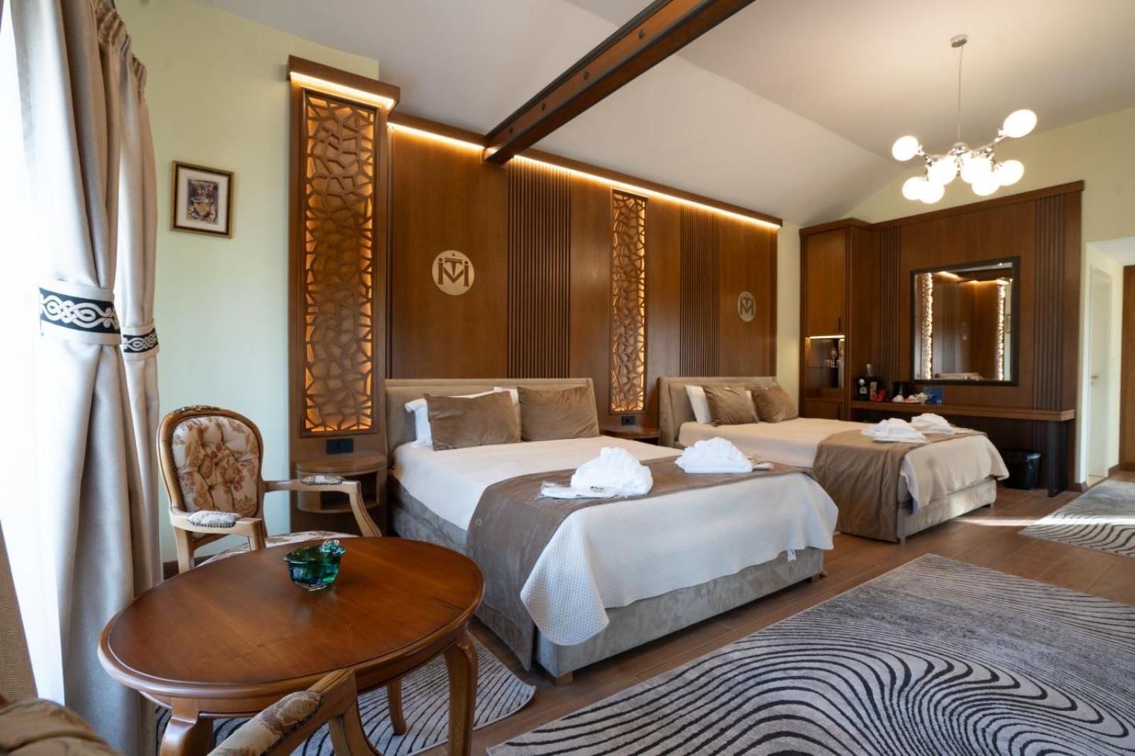 Five-Bedroom Villa - 14 Adults