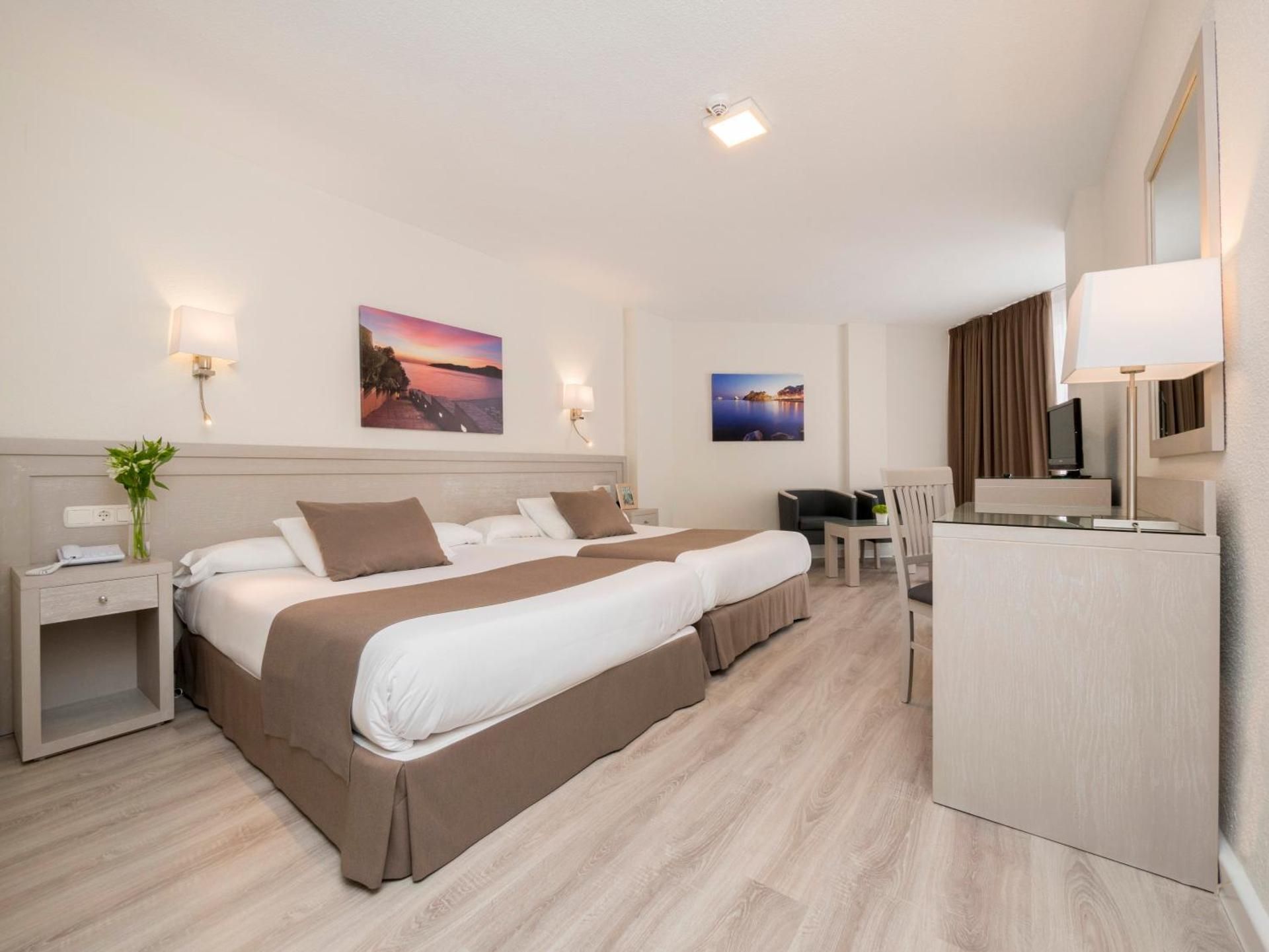 Hotel Helios - Almunecar