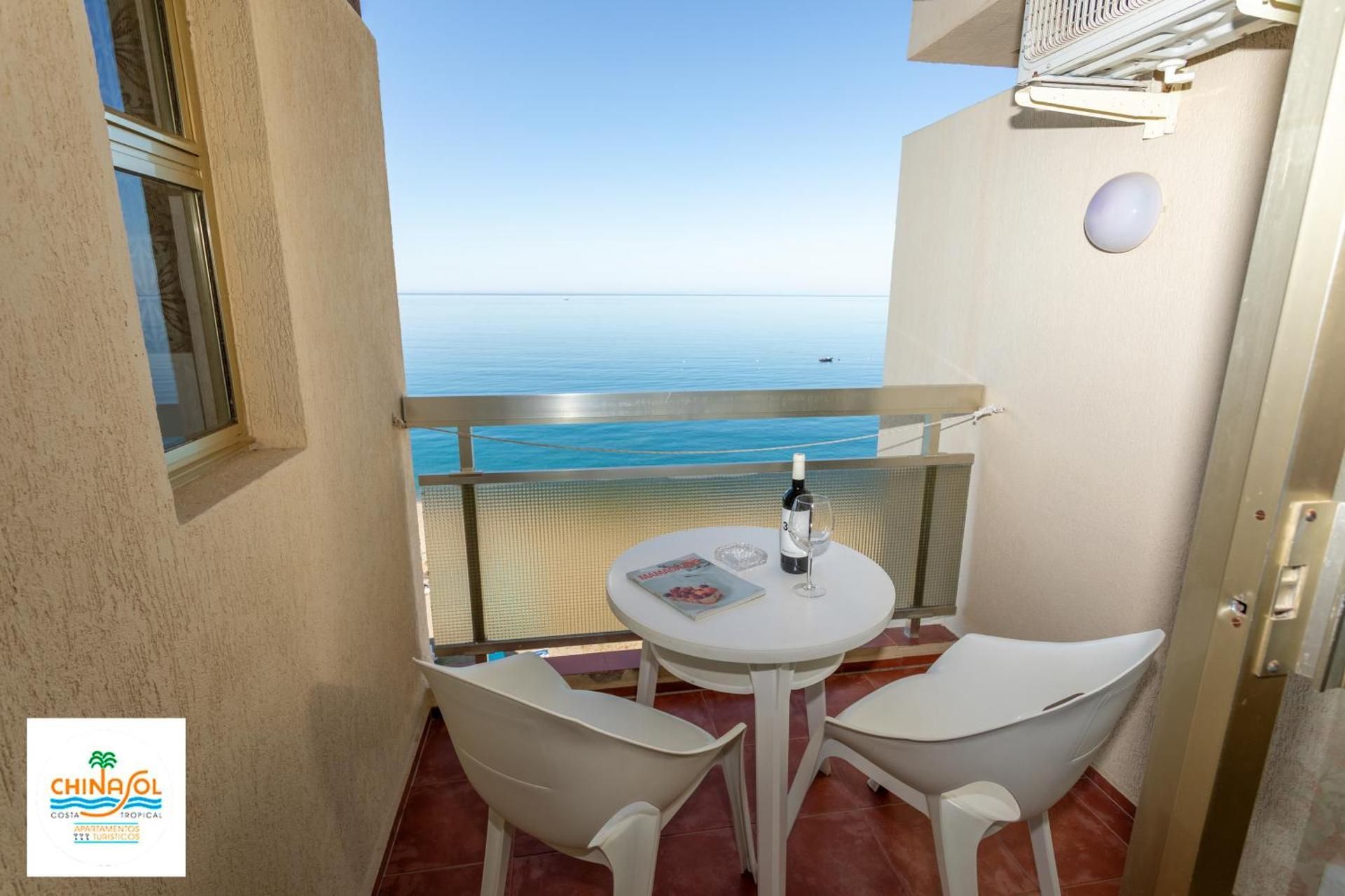 Studio with Lateral Sea View