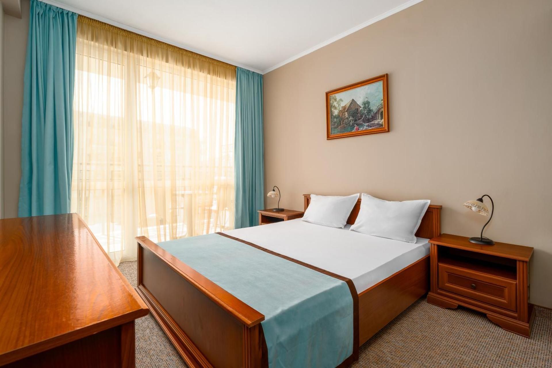 One-Bedroom Apartment City View